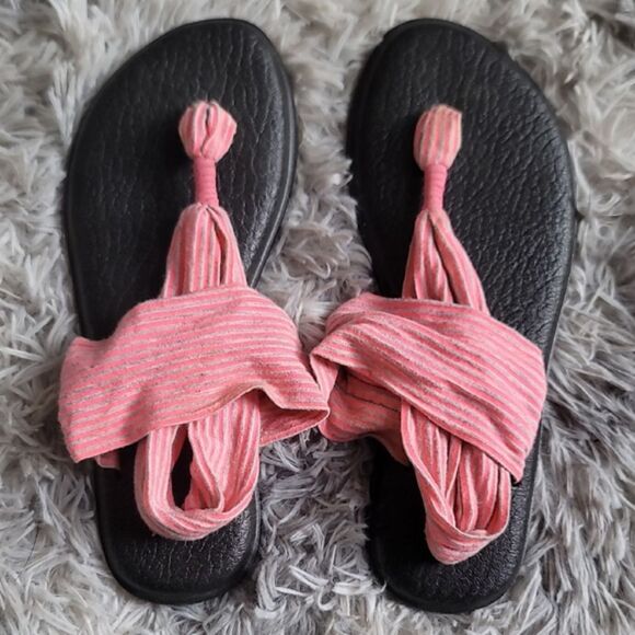 2/$20 Sanuk Sandals - Picture 1 of 5